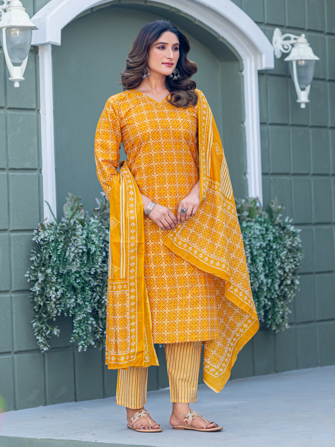 Chic Midnight Floral & Geometric Printed Cotton Kurta Set with Dupatta